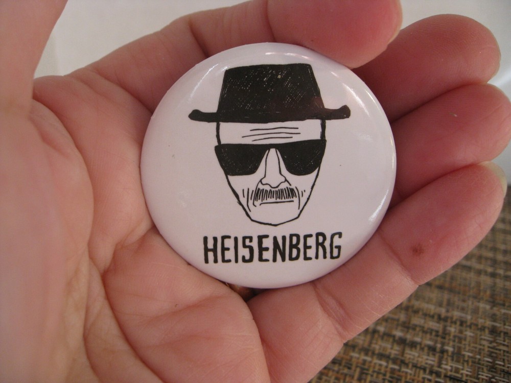 Breaking Bad Button - Approx. 1¾ - Heisenberg / Face w/ Hat & Sunglasses - 2013