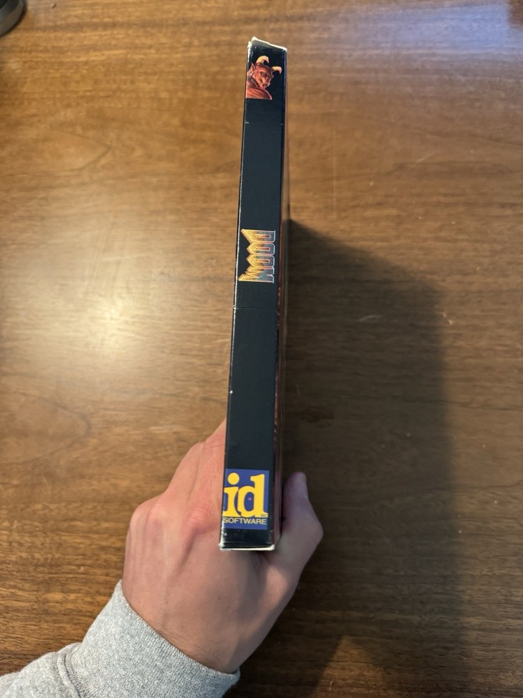 ID Software Doom 1993 3.5" Floppy Disk Set V1.2 with Manual and Box