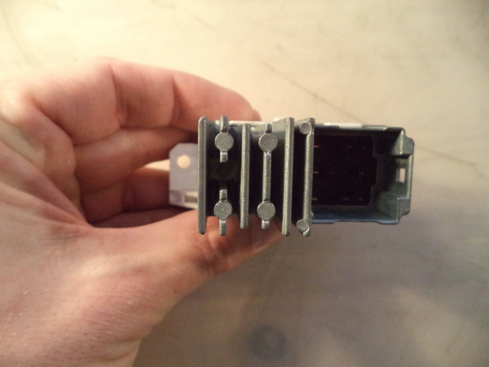 Ford Focus Switch Button Hazard Indicator 98AG13A350-AE 7397