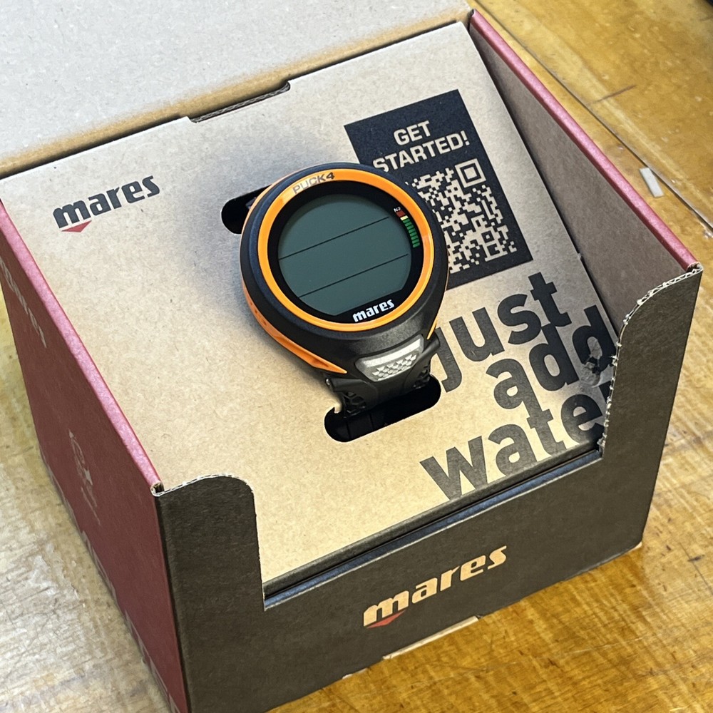Mares PUCK 4 Wrist Dive Computer - Black/Orange - 414149-BKOR