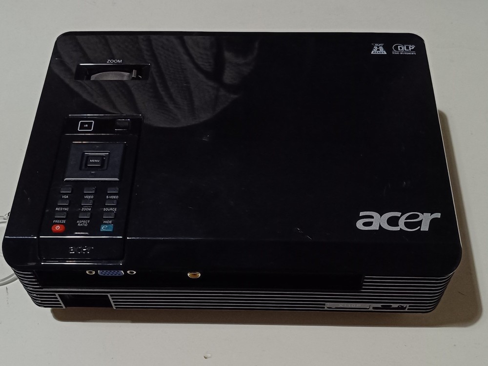 *** Acer DLP Projector X110P ***
