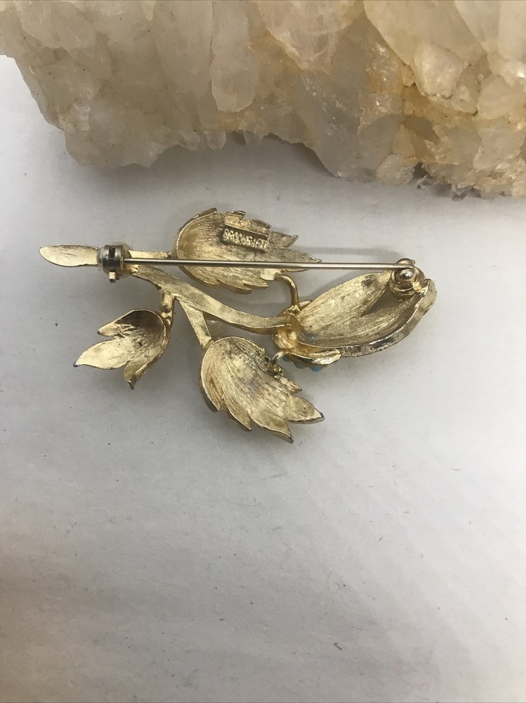 Vintage Brookraft Leaf Accent Brooch