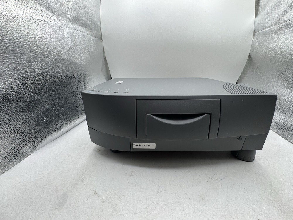 NEC MultiSync MT800 TFT LCD Projector Powers On W/Remote , Cables And Carry Bag