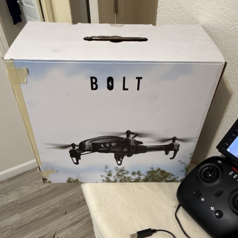 BOLT Quadcopter Drone with HD Screen, Camera, Controller, Battery, Propellers