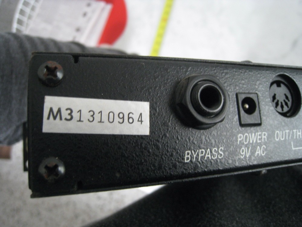 Alesis Midi-Verb 16 Bit Digital Multi-Effects Rack Mountable Audio Processor