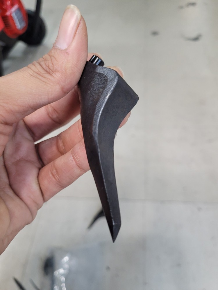 Tree Climbing Replacement Gaffs made by Klein Tools