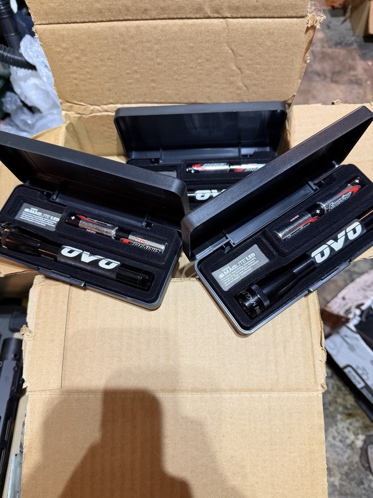 OVO DRAKE  FLASHLIGHT x MAGLITE LED