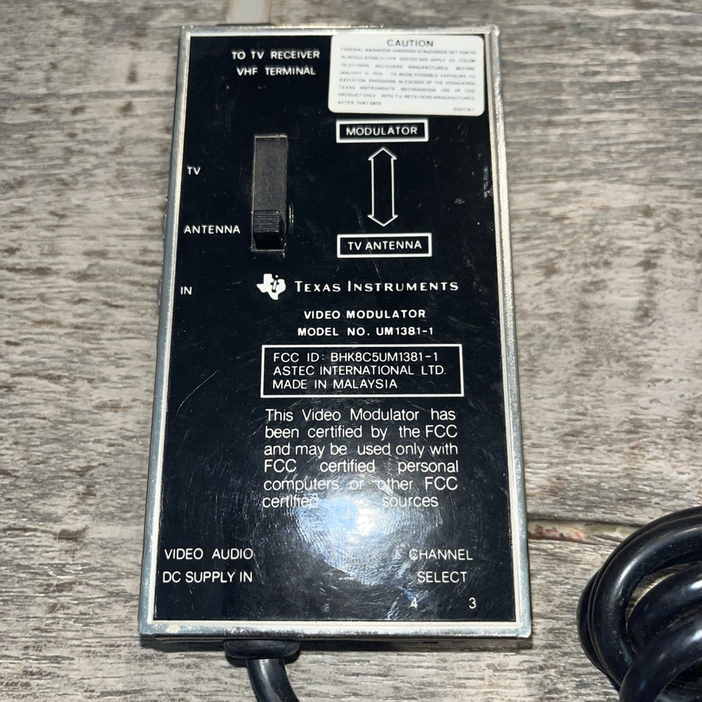 Texas Instruments Video Modulator Model No. UM 1381-1
