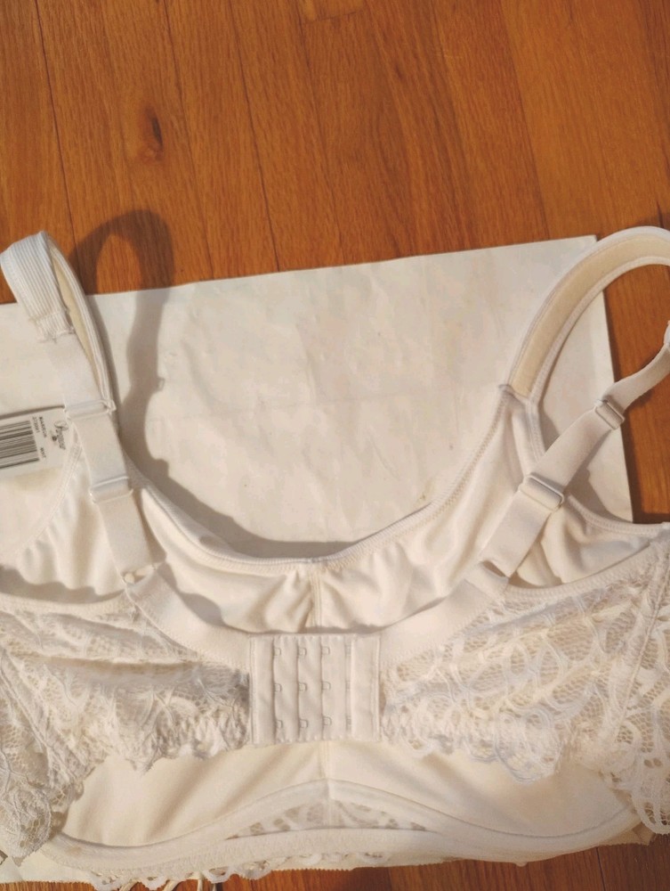 NWT White Convertible Underwire Paramour Bra, 40G