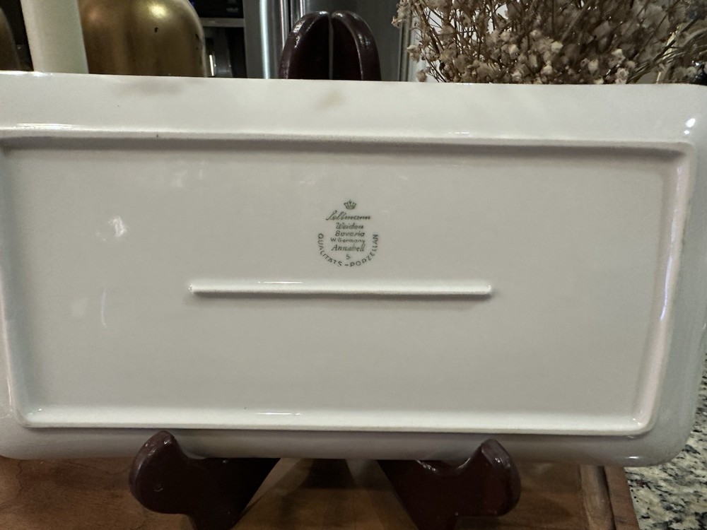 Seltmann Weiden serving platter in the anabelle Pattern