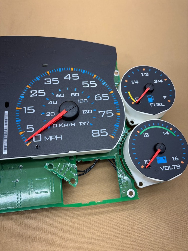 Genuine OEM International 3581055C95 Panel Instrument Dash Cluster Assembly