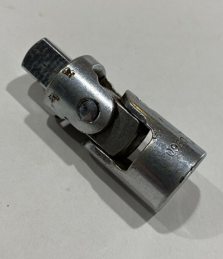 Husky 1/2" Drive CS60 Swivel Socket