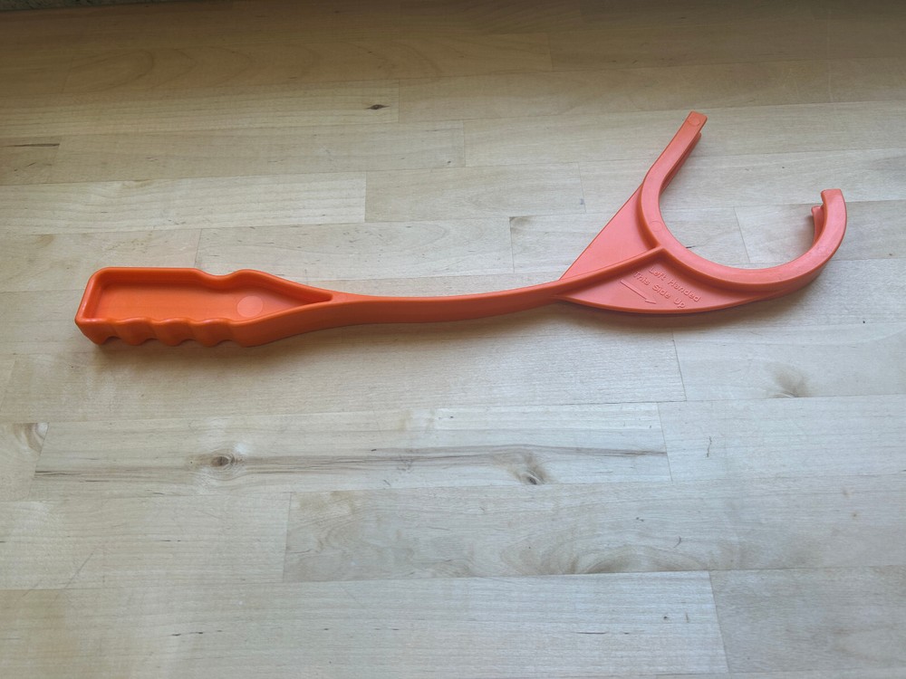 Clay Target Disc Thrower - Right and Left Handed