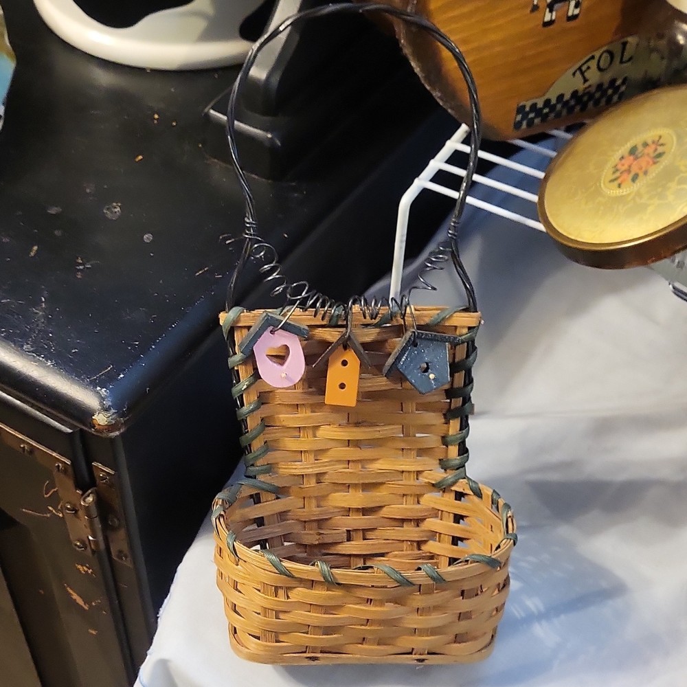 Small Rectangular Wicker Basket with Wire Handle & Birdhouse Charms Brown