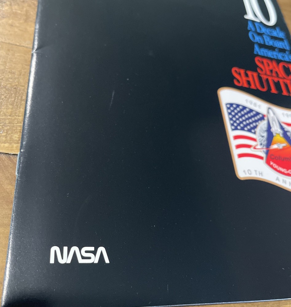 SPACE SHUTTLE A DECADE ON BOARD 1983 BOOKET