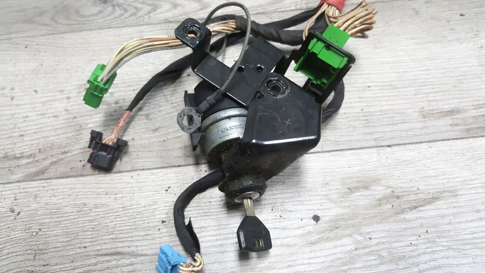 VOLVO IGNITION SWITCH 21203310