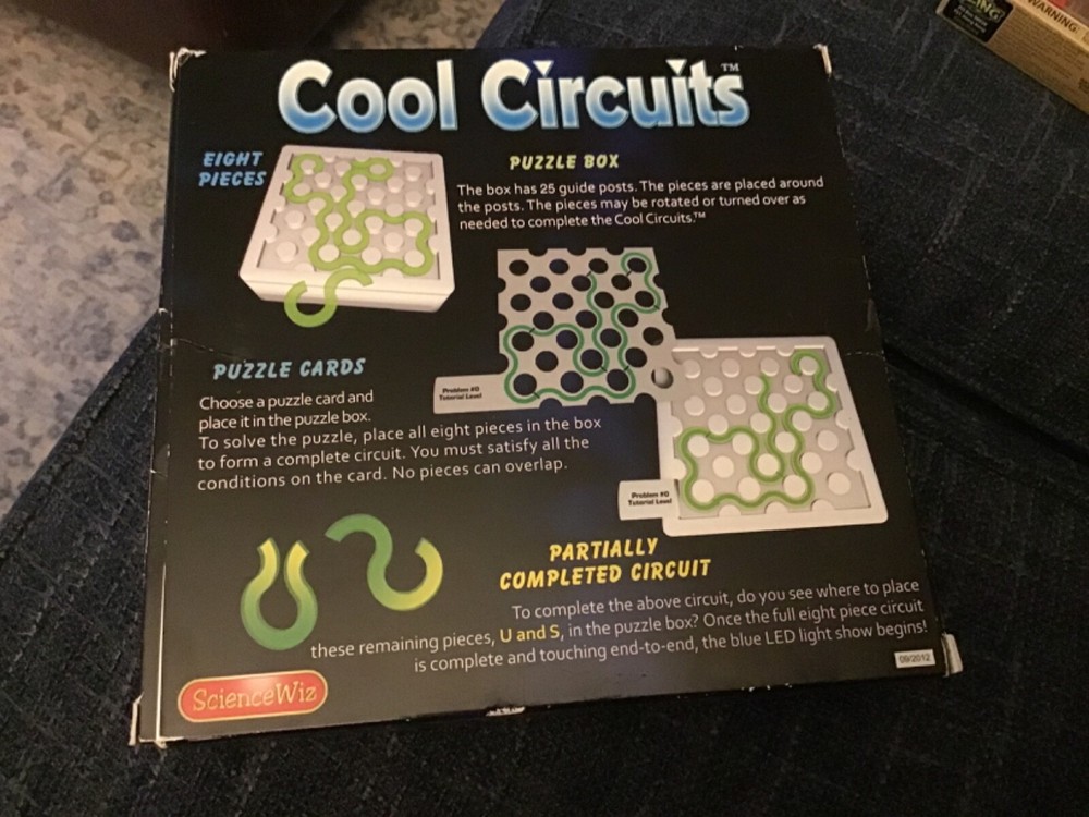 Cool Circuits by Science Wiz Puzzle 40 Challenging Puzzles