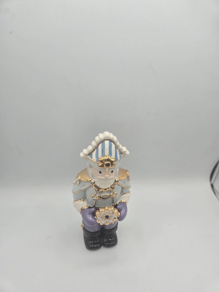 Lenox Nutcracker with Snowflake Figurine 7" tall
