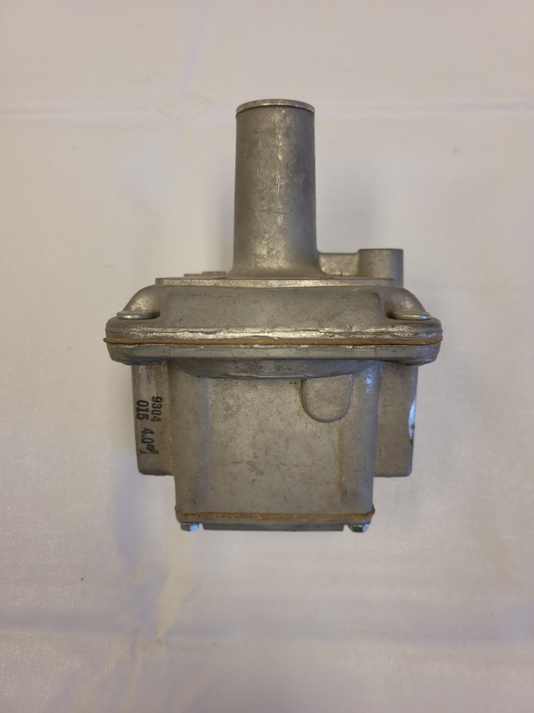 Maxitrol R600S Gas Regulator Valve
