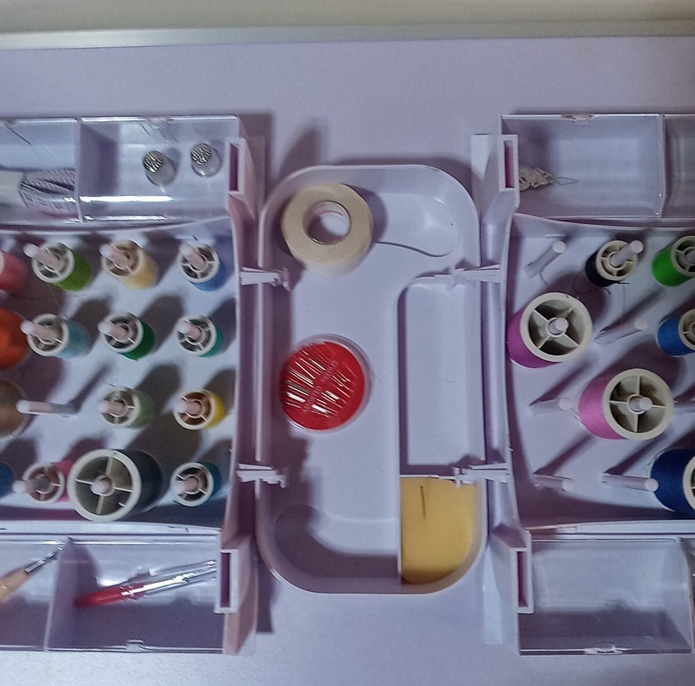 Singer Sew Essentials Thread & Sewing Storage System Used With Various Xtras