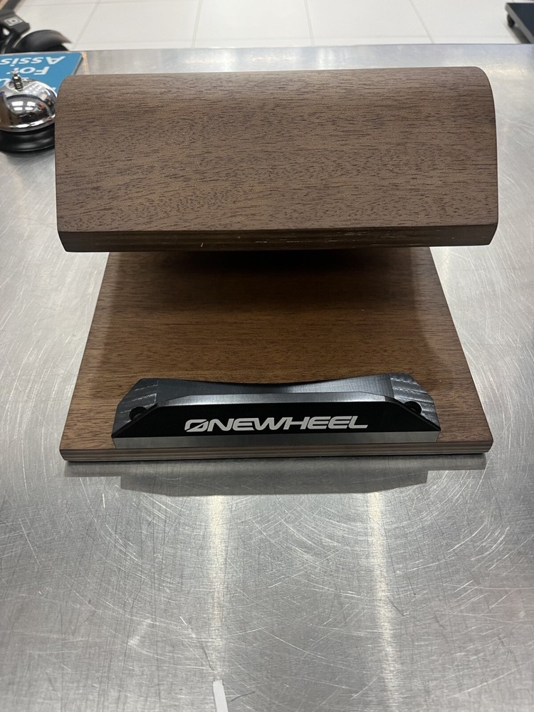 ONEWHEEL STAND
