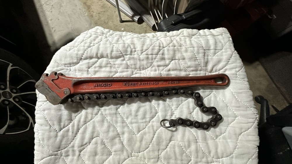 Ridgid C-18 Chain Wrench 2-1/2"