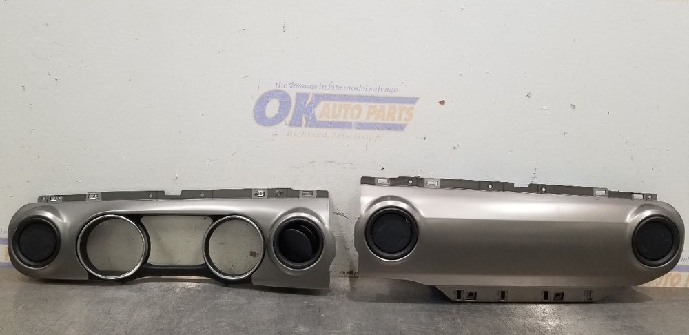 21 JEEP GLADIATOR JT WILLYS DASH TRIM SET PAIR GRAY