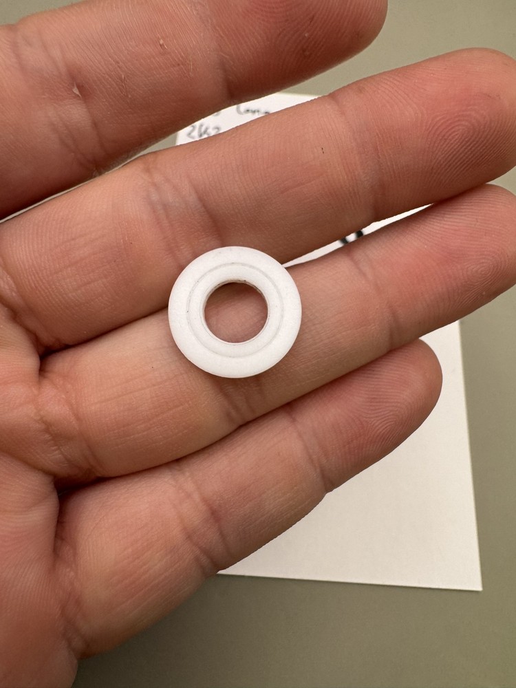 Bob Long 2k2 Intimidator Cup Seals White