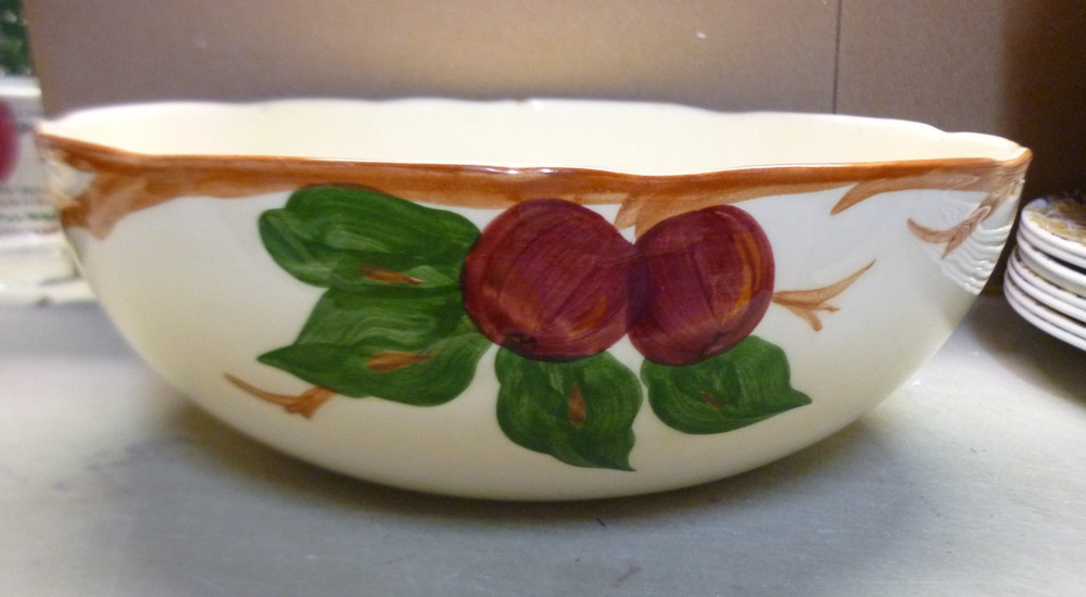 Franciscan Apple 10" Large Serving Bowl