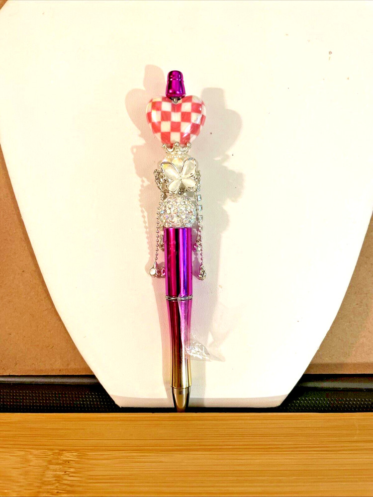 3 miscellaneous beaded pens with 1 ink refill each