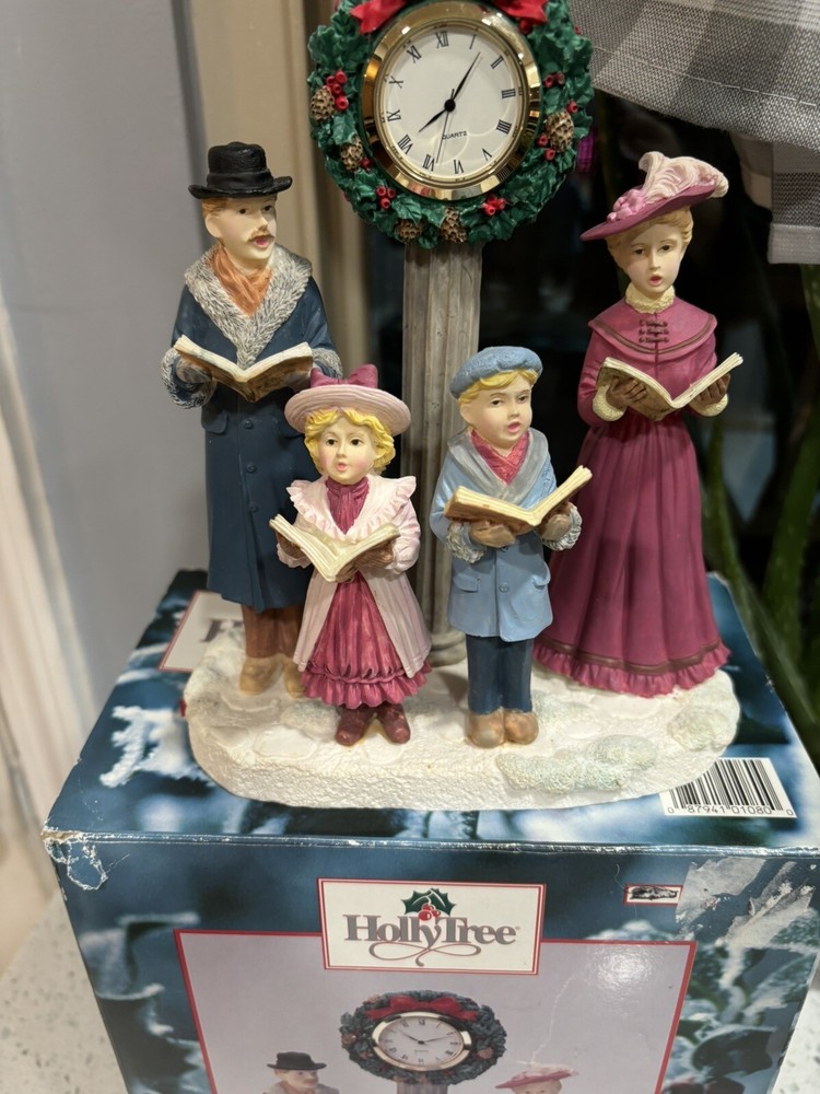 Hollytree Victorian Carollers Clock
