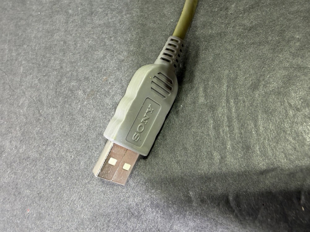 Sony OEM USB Data Cable Grey USB-A to Mini-USB 5-Pin w/ Ferrite