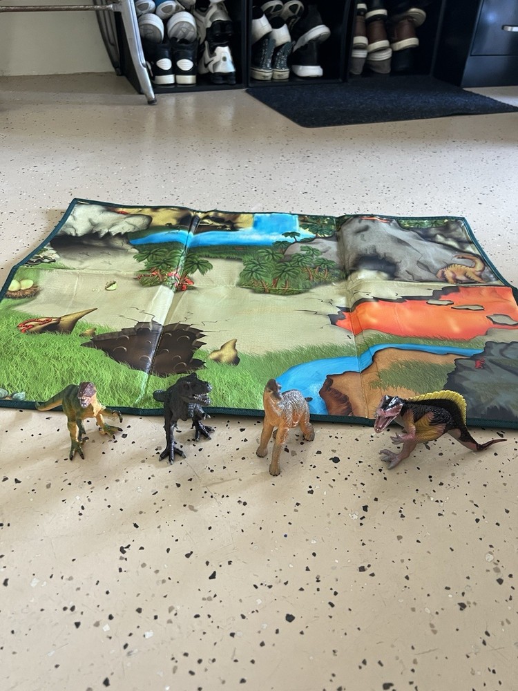 Dinosaur Doubled-Sided Activity Mat With Dinosaurs