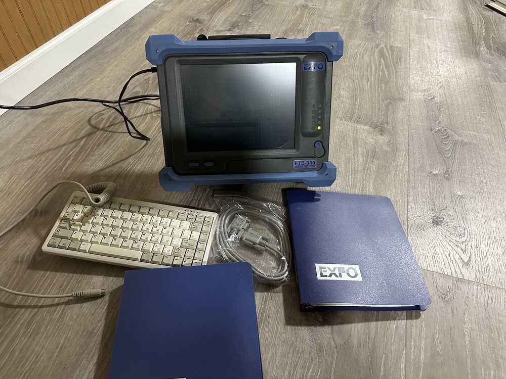 Exfo FTB-300-D2M1N2 Universal Test System