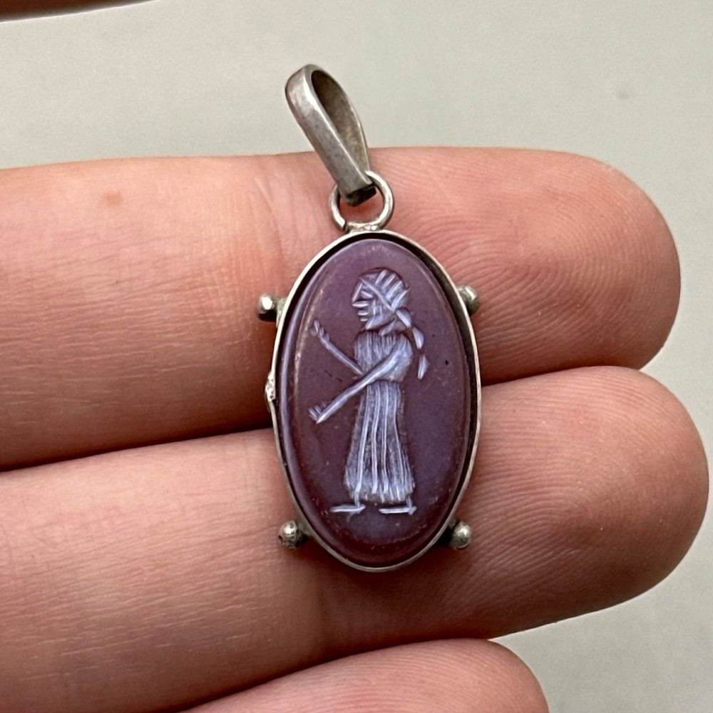 ANCIENT ROMAN STYLE SILVERED PENDANT WITH INTAGLIO