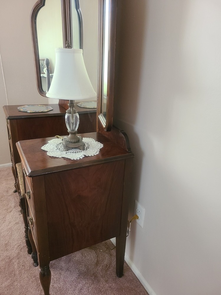 vintage mirror vanity with seat