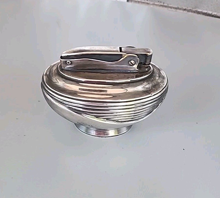 Vintage*Ronson Lotus Table Lighter*Very Clean*Untested