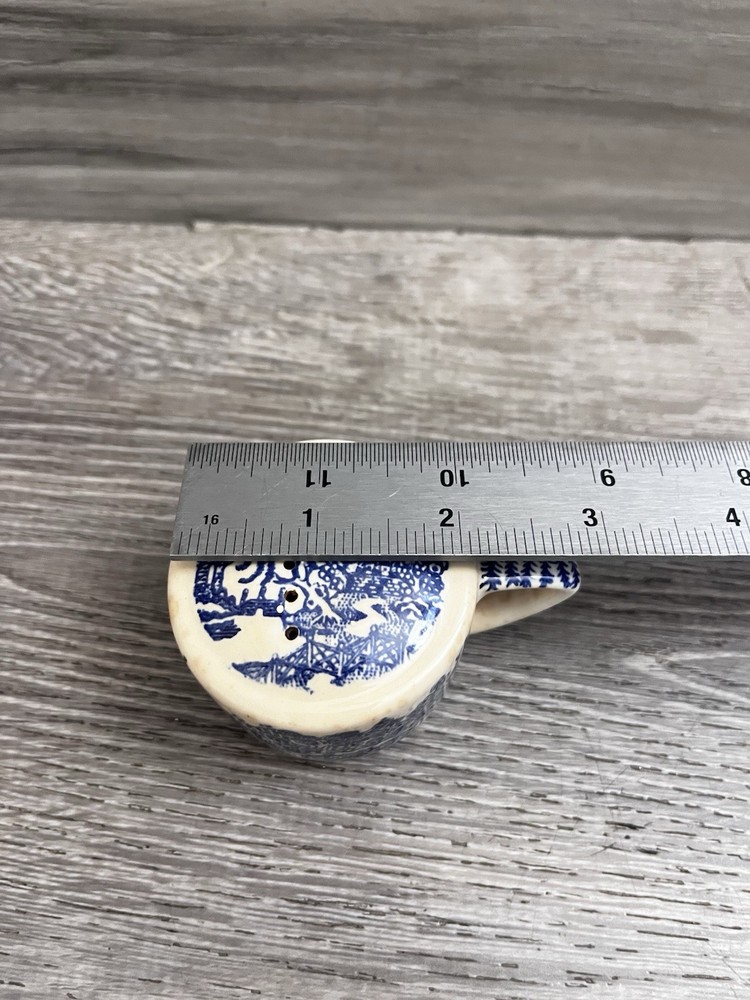 Vintage Blue Willow Pepper Shaker Ceramic Transferware Single w Handle 2.25”