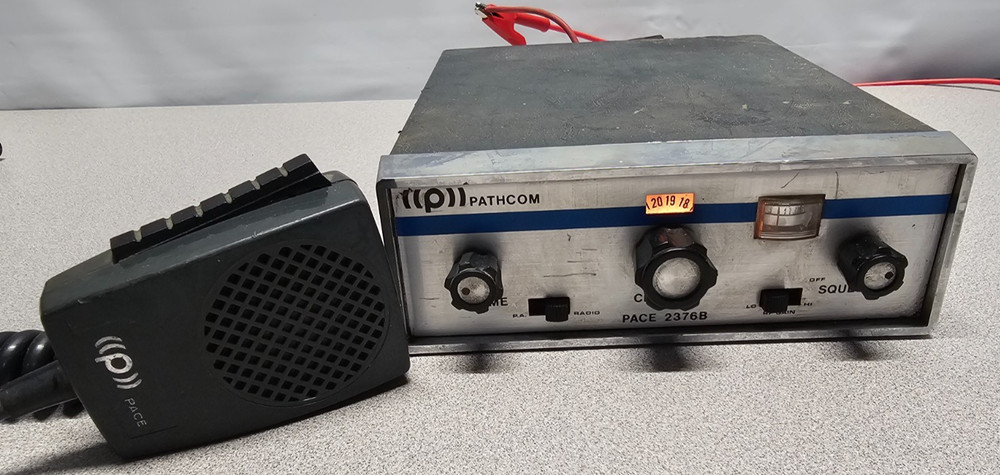 Pathcom CB Radio Pace 2376B With Mic - Power on Tested