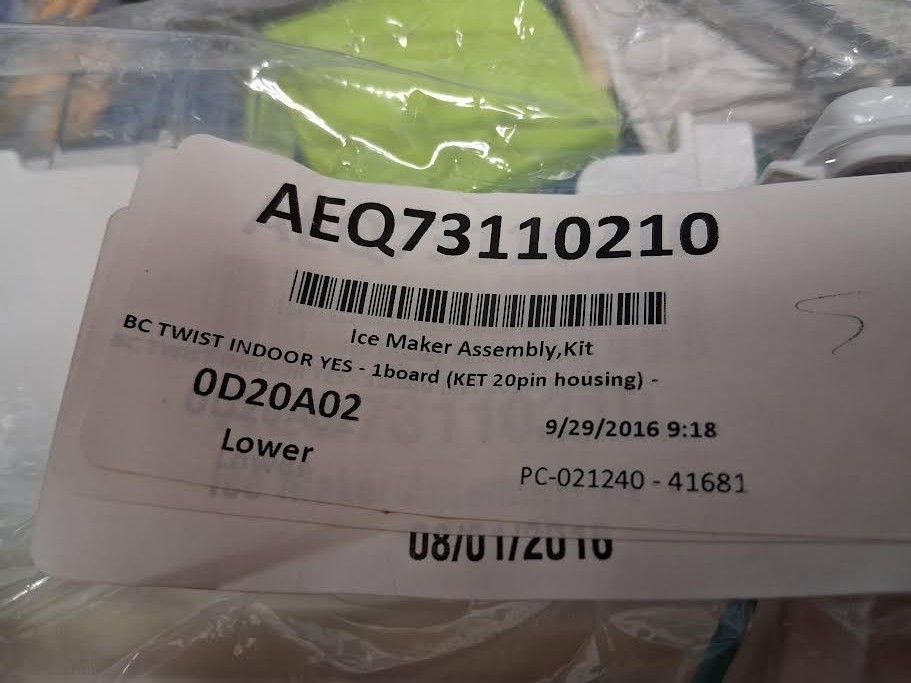 LG AEQ73110210 Ice Maker Assembly