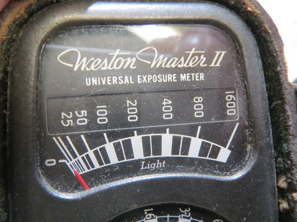 Vintage Weston Master II UNIVERSAL EXPOSURE METER Model 735 With Case