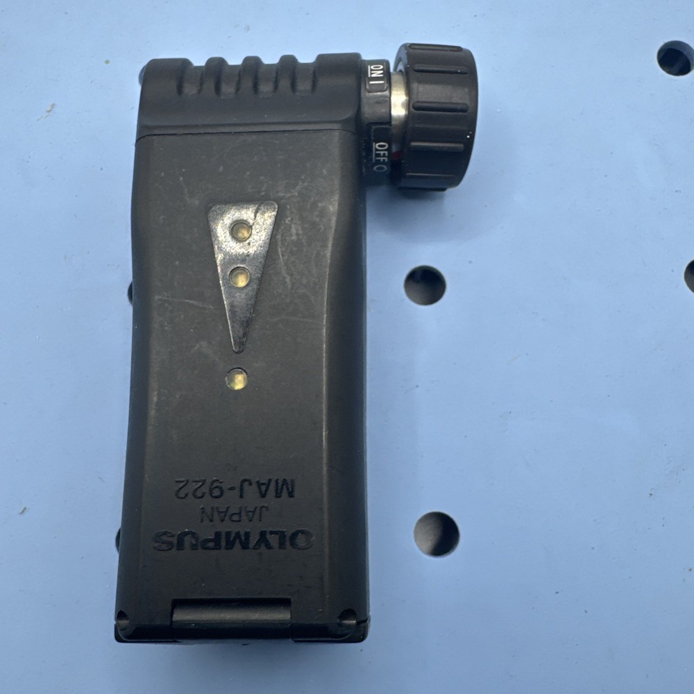 Olympus MAJ-922 Portable Endoscopic Light Source for Endoscopy