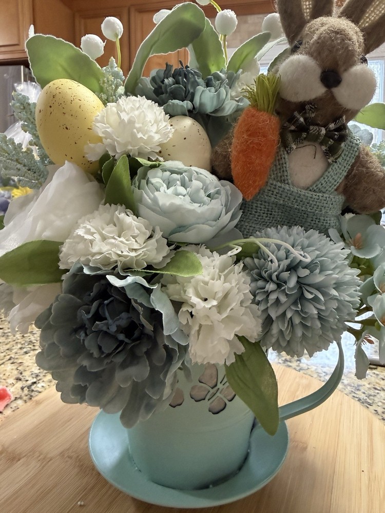 Easter Floral Arrangement – Measures 14 X 14“￼￼