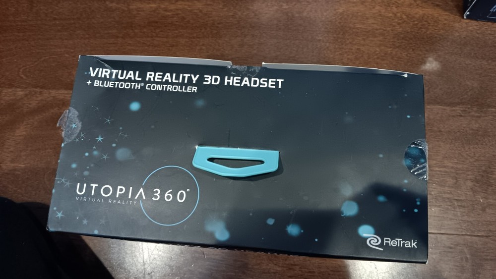 Utopia 360 Virtual Reality 3D Headset + Bluetooth Controller New In Box