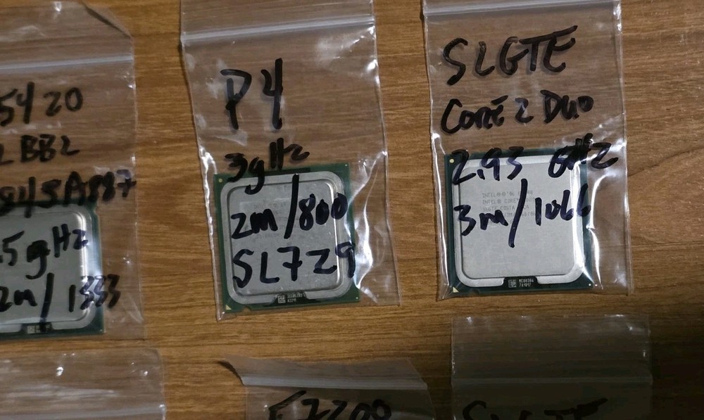 ( 8 ) Intel GA775 Socket CPU Processors Great Little Lot!