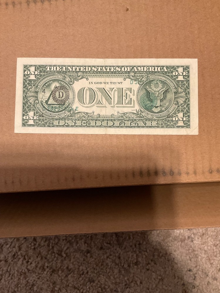 1995 $1 One Dollar Misprint Error Serial Seals On Back.