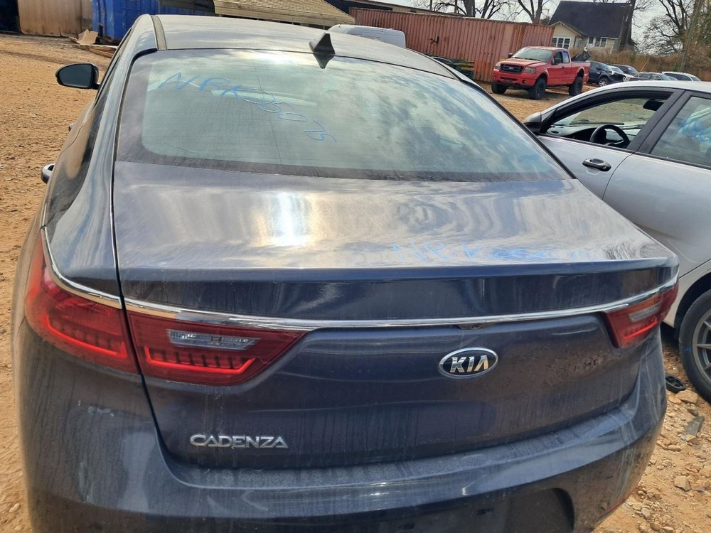 CADENZA 2017 Glove Box 4874971