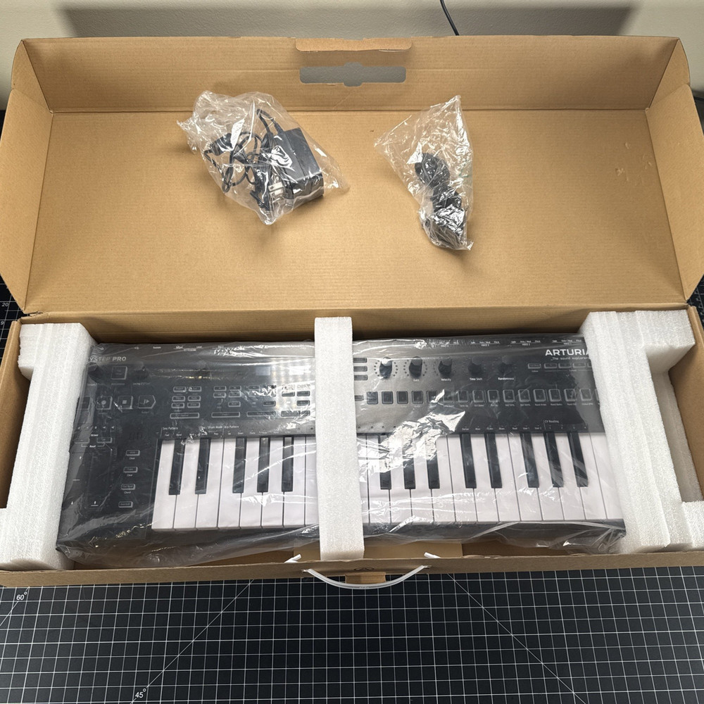 Arturia KeyStep Pro Chroma 37-Key Controller & Sequencer OPEN BOX