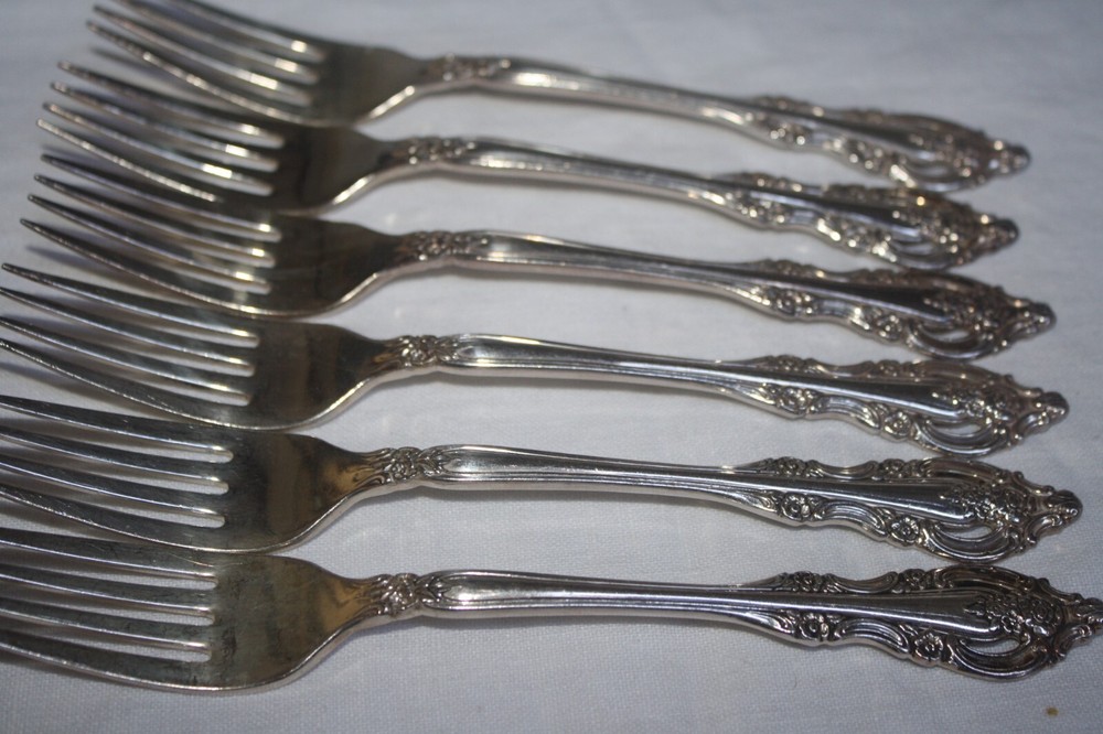 COMMUNITY SILVER PLATED FLATWARE "SILVER ARTRISTY" (6) DINNER FORKS