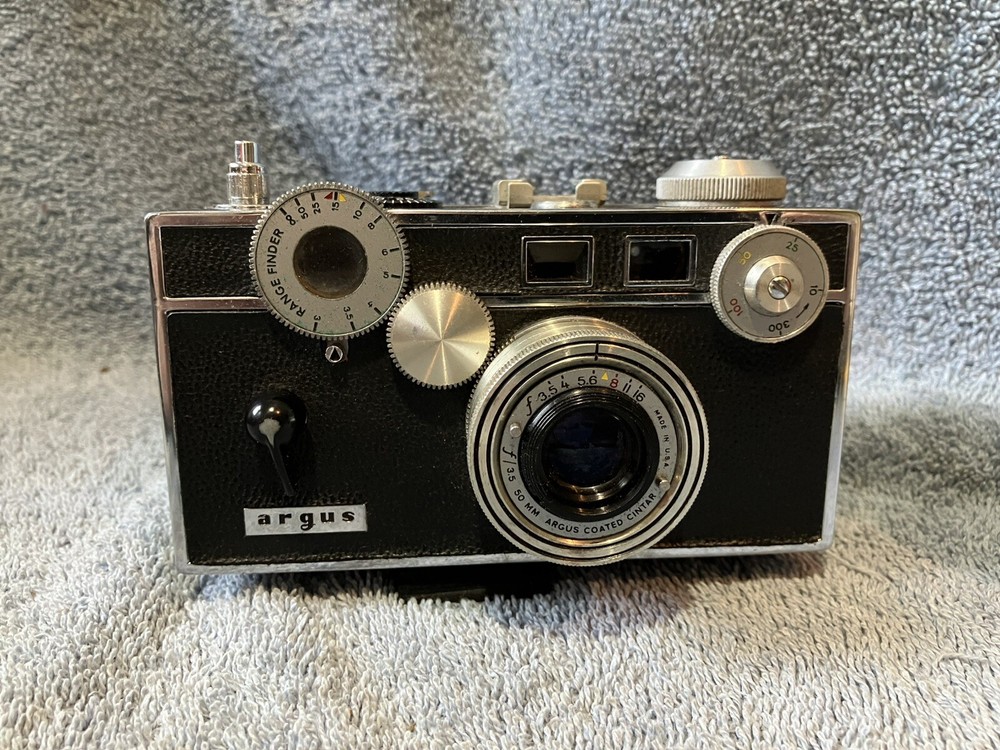 Argus C-3 Brick Rangefinder 35 MM Camera